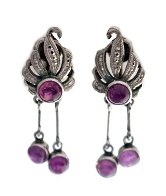 Lot 94 - Pair of ruby 18k white metal screw back drop earrings