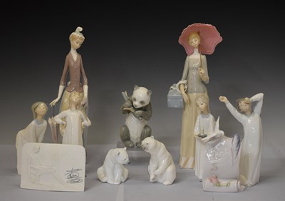 Lot 641 - Lladro - Ten figures
