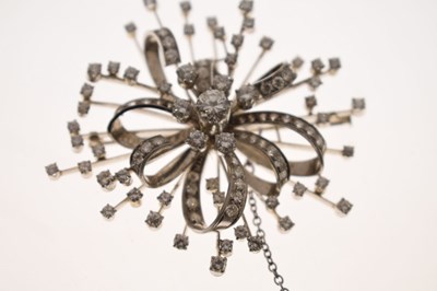 Lot 37 - Early-mid 20th century diamond platinum sunburst brooch