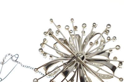 Lot 37 - Early-mid 20th century diamond platinum sunburst brooch
