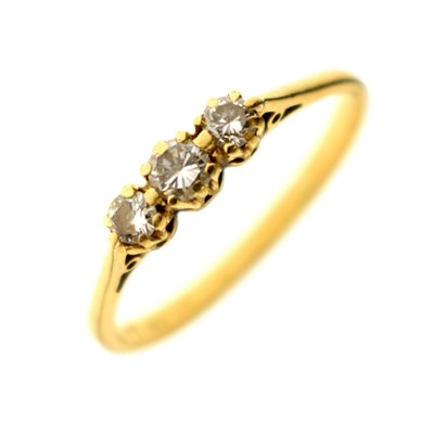 Lot 6 - Diamond three-stone Welsh gold ring