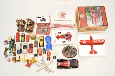 Lot 513 - Mixed collection of diecast and other model vehicles