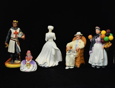 Lot 606 - Royal Doulton - Five figures