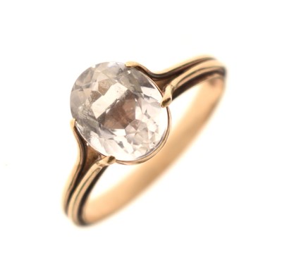 Lot 28 - Vintage pale blue stone 9ct gold dress ring
