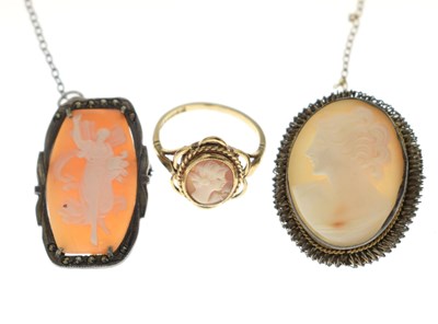Lot 142 - Group of cameo jewellery comprising a 9ct gold cameo ring, etc