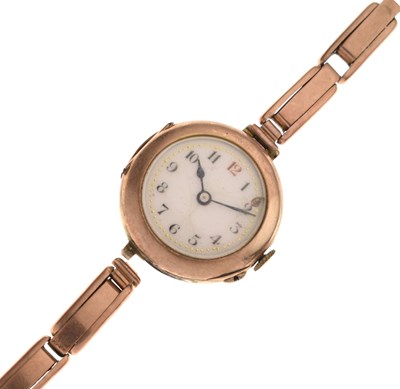 Lot 184 - Early 20th century lady's 9ct gold bracelet watch