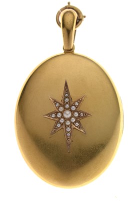 Lot 60 - 19th century unmarked yellow metal oval locket set seed pearl