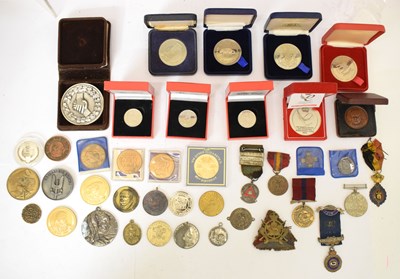 Lot 333 - Group of military medallions, commemorative medals, etc