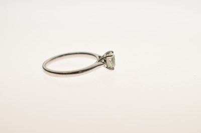 Lot 3 - Diamond solitaire platinum ring