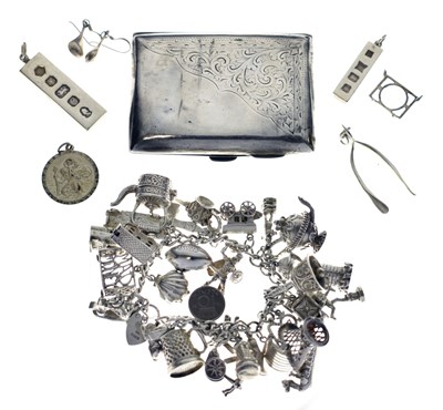 Lot 228 - Small group of silver jewellery, etc