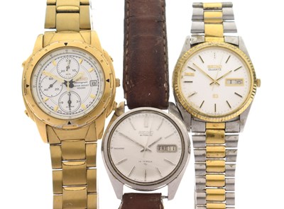 Lot 190 - Seiko - Chronograph gold plated bracelet watch