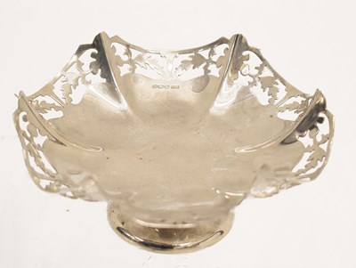 Lot 210 - George VI silver pedestal bowl with pierced decoration