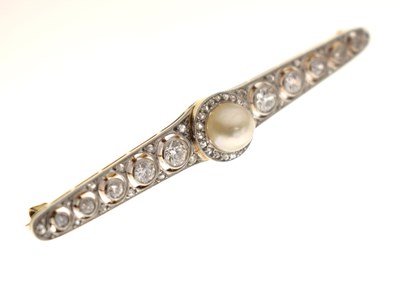 Lot 41 - Belle Epoque diamond and pearl 14ct yellow and white gold bar brooch