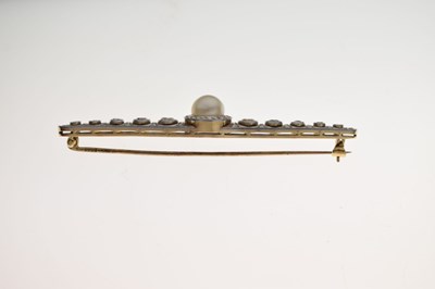 Lot 41 - Belle Epoque diamond and pearl 14ct yellow and white gold bar brooch