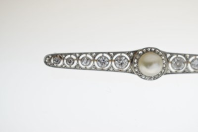 Lot 41 - Belle Epoque diamond and pearl 14ct yellow and white gold bar brooch