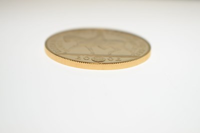 Lot 181 - Elizabeth II gold £5 coin, 2002