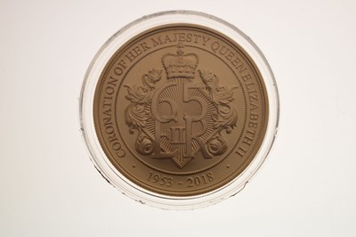 Lot 184 - Isle of Man - Elizabeth II gold proof £5 coin, 2018
