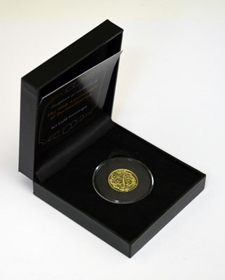Lot 285 - Isle of Man - Elizabeth II 9ct gold sovereign, 2021