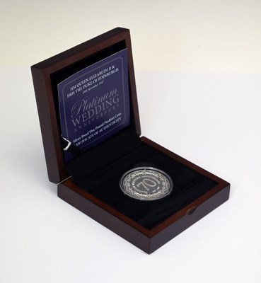 Lot 313 - Isle of Man - Elizabeth II silver proof £5 piedfort coin, 2017
