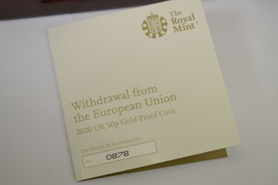 Lot 205 - Elizabeth II gold proof 50p coin commemorating Brexit