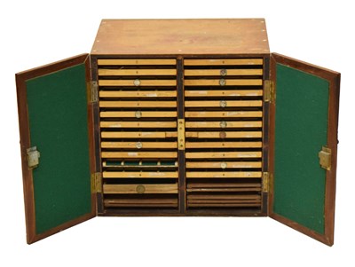 Lot 464 - Late 20th century coin collector's cabinet