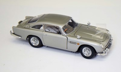 Lot 518 - Danbury Mint - 'The James Bond 007 Aston Martin DB5'