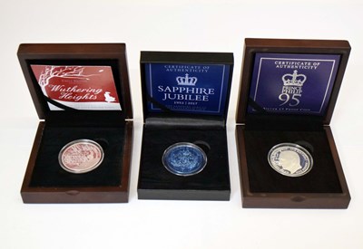 Lot 318 - Three Elizabeth II commemorative coins