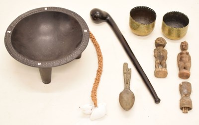 Lot 435 - Mixed collection of Ethnographica