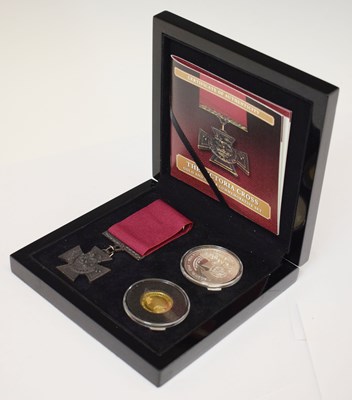 Lot 357 - Tristan da Cunha - Elizabeth II The Victoria Cross gold and silver commemorative set, 2014