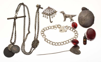 Lot 167 - Small collection of silver and white metal jewellery to include a late 19th century locket