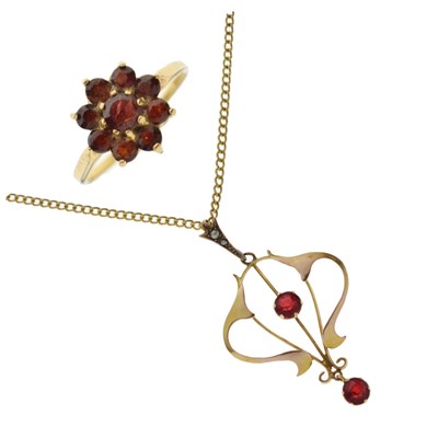 Lot 29 - 1970s garnet cluster 9ct gold ring , and an early 20th century garnet pendant (2)