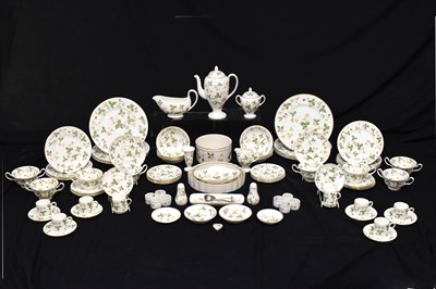 Lot 582 - Quantity of Wedgwood Wild Strawberry pattern part dinner and coffee service