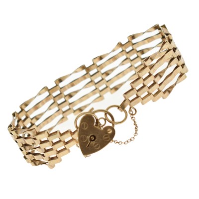 Lot 120 - 9ct gold gate link bracelet