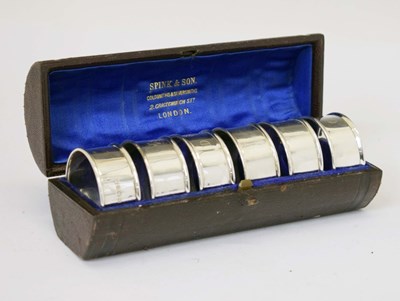 Lot 223 - Victorian cased set of six silver napkin rings