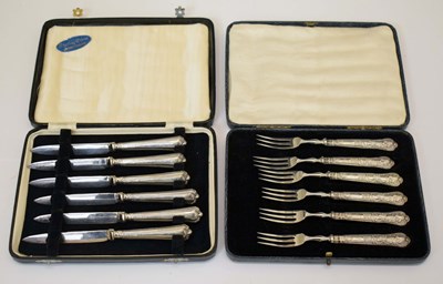 Lot 290 - Silver handled fruit knives and forks