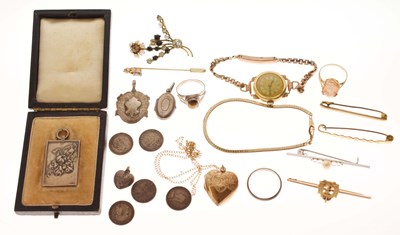 Lot 168 - Quantity of silver, gilt and other jewellery