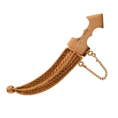 Lot 61 - Jambiya dagger brooch