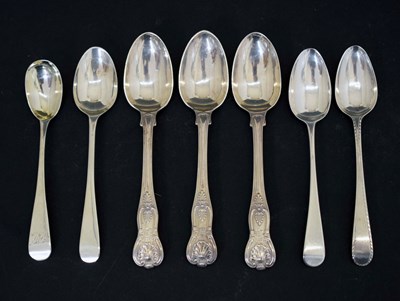 Lot 280 - Three George IV Kings pattern silver teaspoons, etc