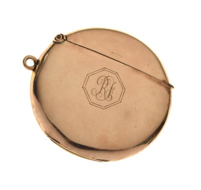 Lot 111 - Edward VII 9ct gold vesta case of circular form
