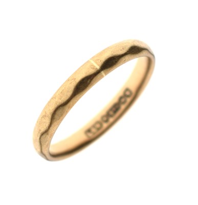 Lot 57 - 9ct gold wedding band
