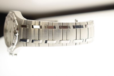 Lot 123 - Concord - Saratoga diamond-set stainless steel bracelet watch, ref. 14.C2.1894