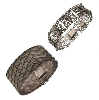 Lot 158 - Two bracelets