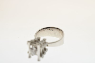 Lot 15 - Marco Oldani for John Rasmussen - Diamond 18ct white gold ring