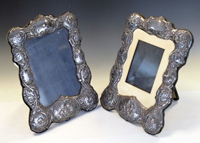Lot 130 - Pair of Elizabeth II silver easel photograph frames