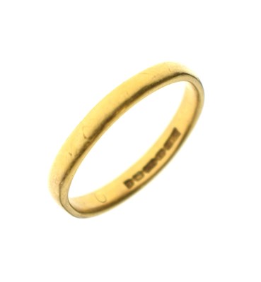 Lot 78 - 22ct gold wedding band