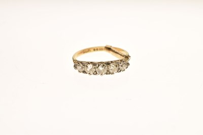 Lot 9 - Victorian-style diamond five-stone 18ct gold ring