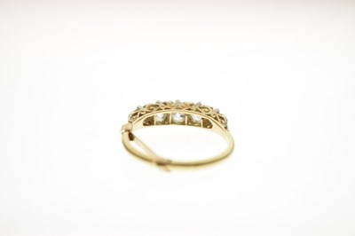 Lot 9 - Victorian-style diamond five-stone 18ct gold ring