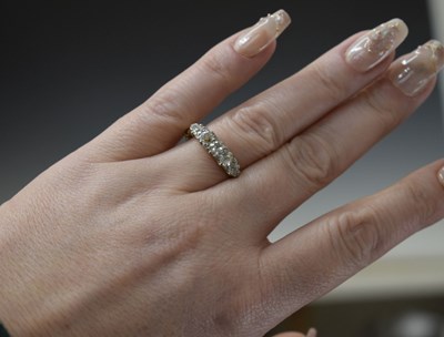Lot 9 - Victorian-style diamond five-stone 18ct gold ring