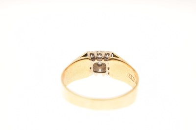 Lot 10 - Diamond 18ct yellow gold cluster ring