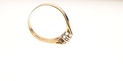 Lot 10 - Diamond 18ct yellow gold cluster ring